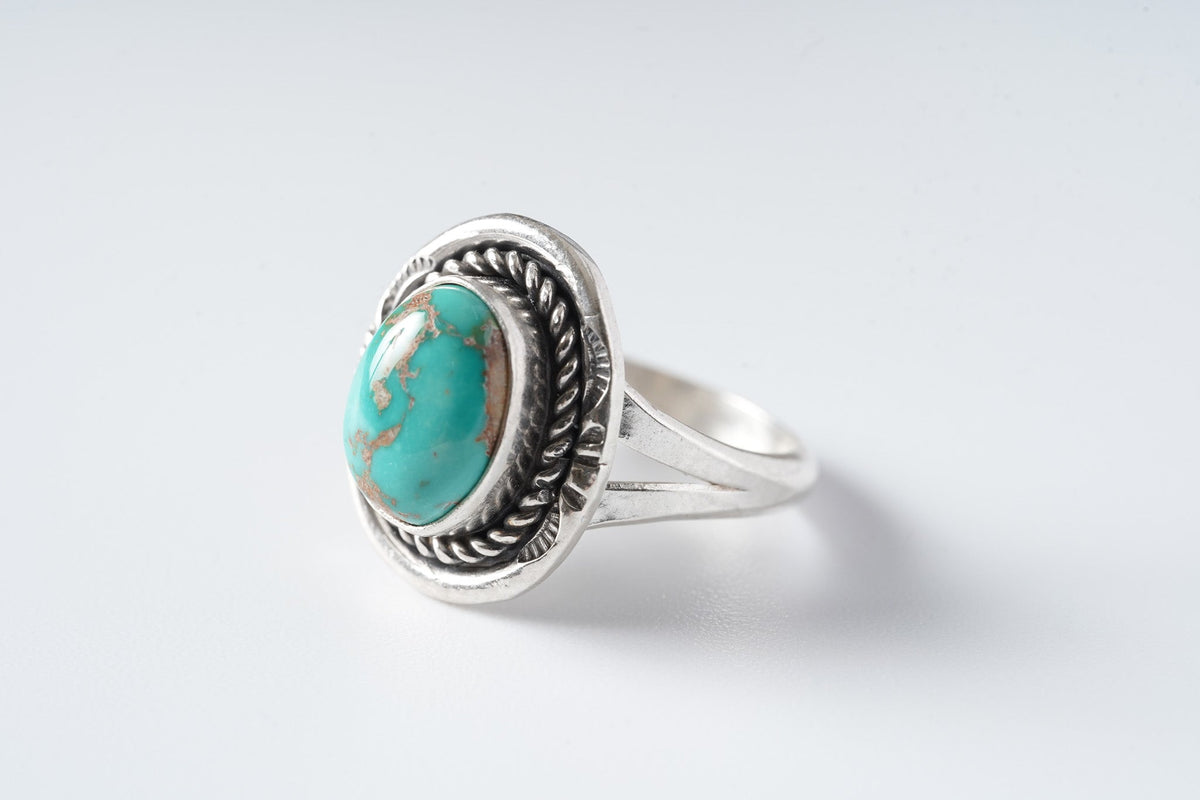 23 Rings Blue Gem (Art Platero)