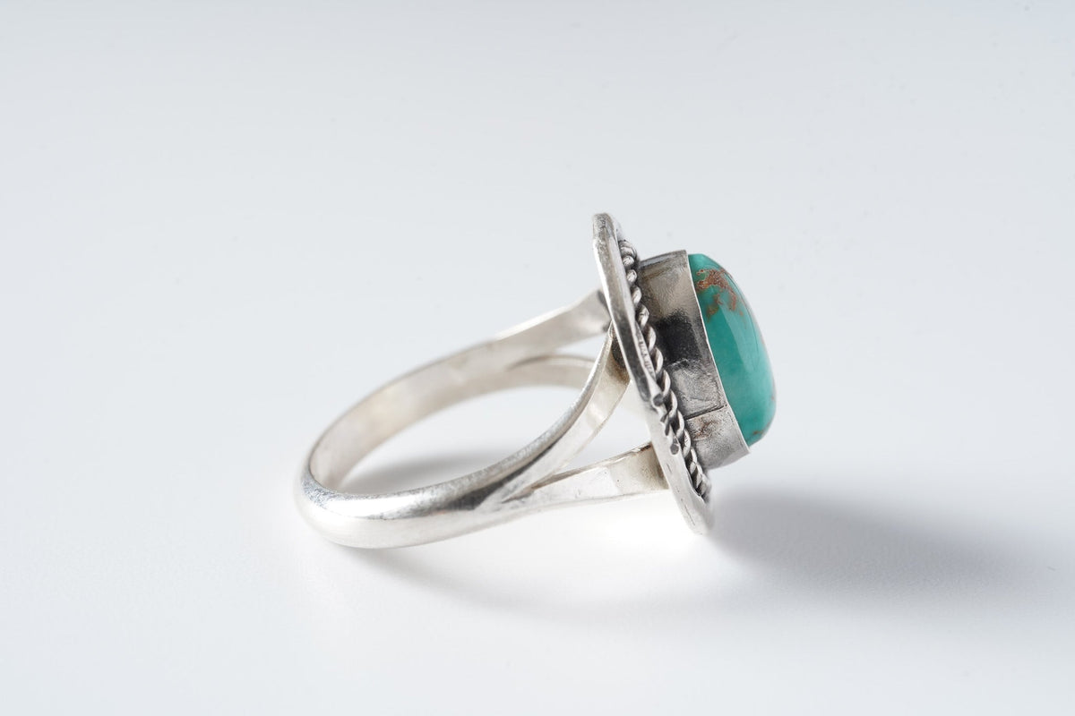 23 Rings Blue Gem (Art Platero)
