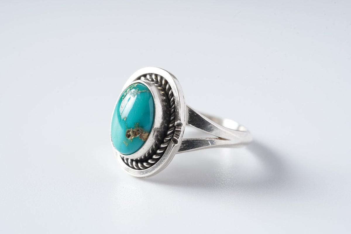 25 Rings Blue Gem (Art Platero)