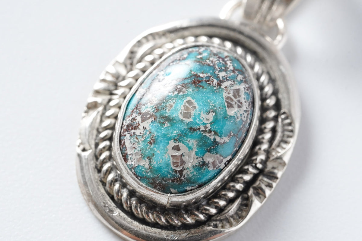 38 Pendant Bisbee (Art Platero)