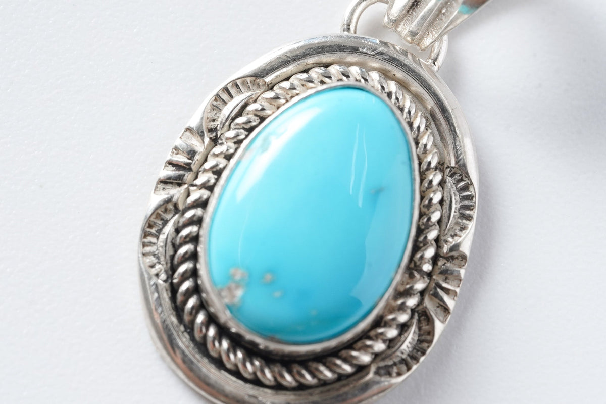 42 Pendant Sleeping Beauty (Art Platero)