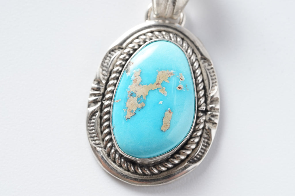 44 Pendant Sleeping Beauty (Art Platero)